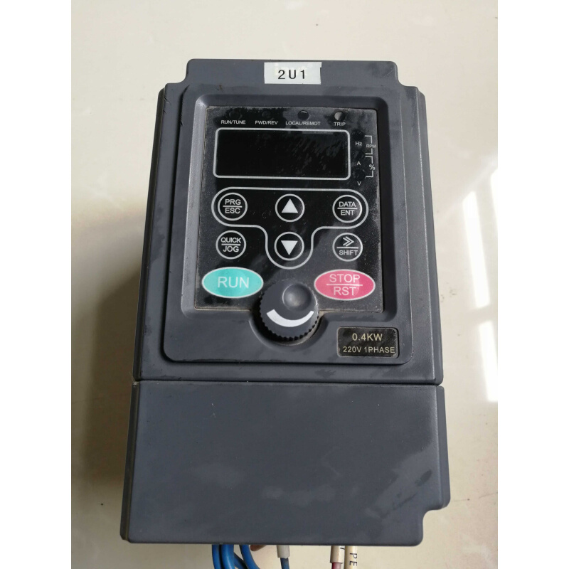 拍前询价：二手 英威腾变频器CHE100-0R4G-S2 0.4KW/220V原装拆机
