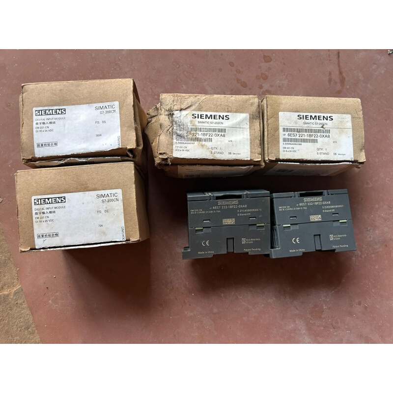 拍前询价：6ES7 221-1BH22-0XA8 2个