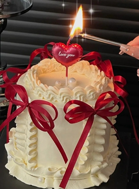 酒红色love you爱心七夕情人节蛋糕蜡烛酒红色蝴蝶结丝带表白甜品