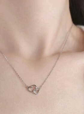 双环爱心项链女款轻奢小众高级设计感新款爱心钛钢锁骨链