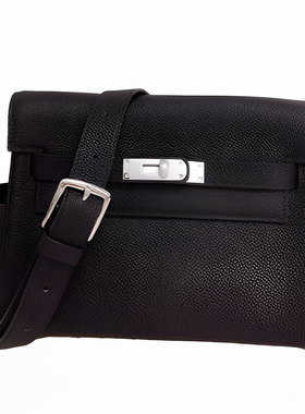 【满四免一】简约时尚邮差包22342N 尺寸24*10*19cm