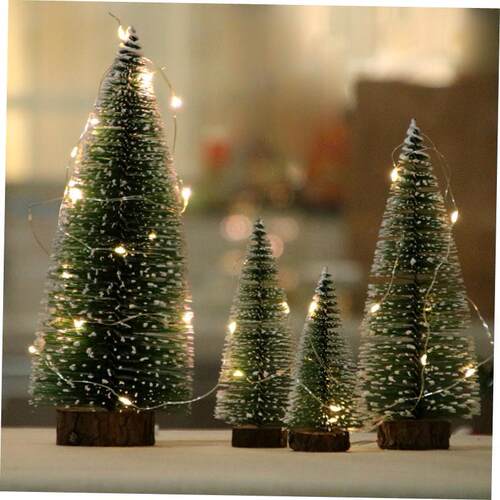 Mini Christmas tree tabletop with a Christmas gift 耶诞树