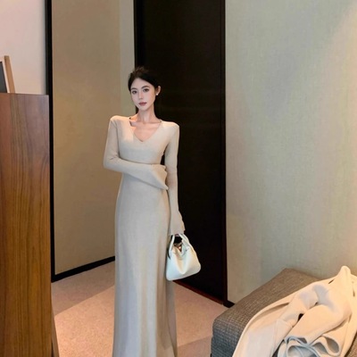 小个子感黑色长袖连衣裙子女秋冬季2025新款大衣内搭打底长裙