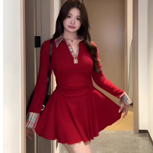 红色新年战袍格子拼接Polo领长袖连衣裙女春秋冬季修身显瘦短裙子