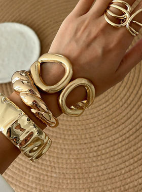 欧美跨境ins风金属质感褶皱手镯bracelet 小众设计感镂空弹簧手环