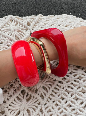 欧美跨境设计感不规则红色亚克力树脂手镯 ins风金属光面弹簧手环