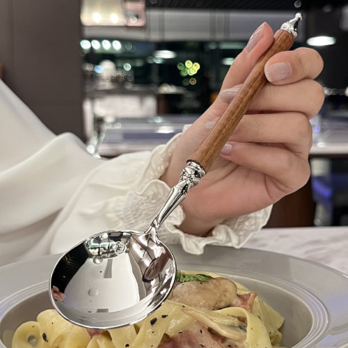 仿木手柄30不锈钢圆头加厚西餐具