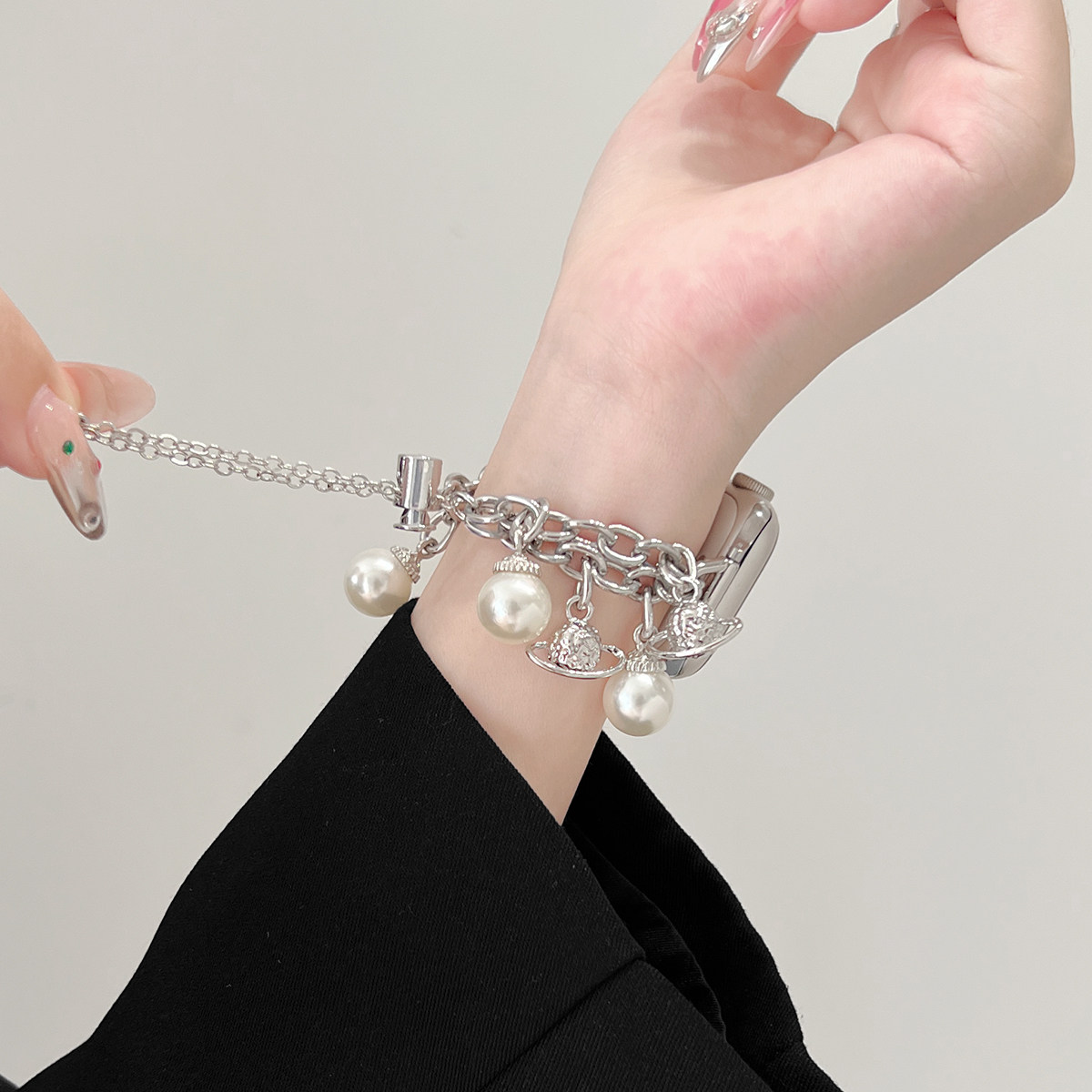 适用苹果手表s11表带夏天新品iwatchs10手表带金属手链applewatchs9腕带女高级感小众se创意女款s7智能s6腕表