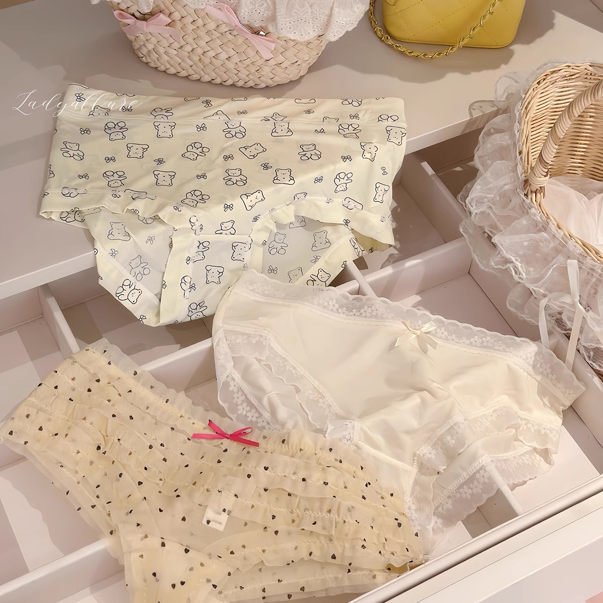 「LA」娇甜奶黄包套组*可爱纯欲印花丝滑无痕透气女春季内裤套盒