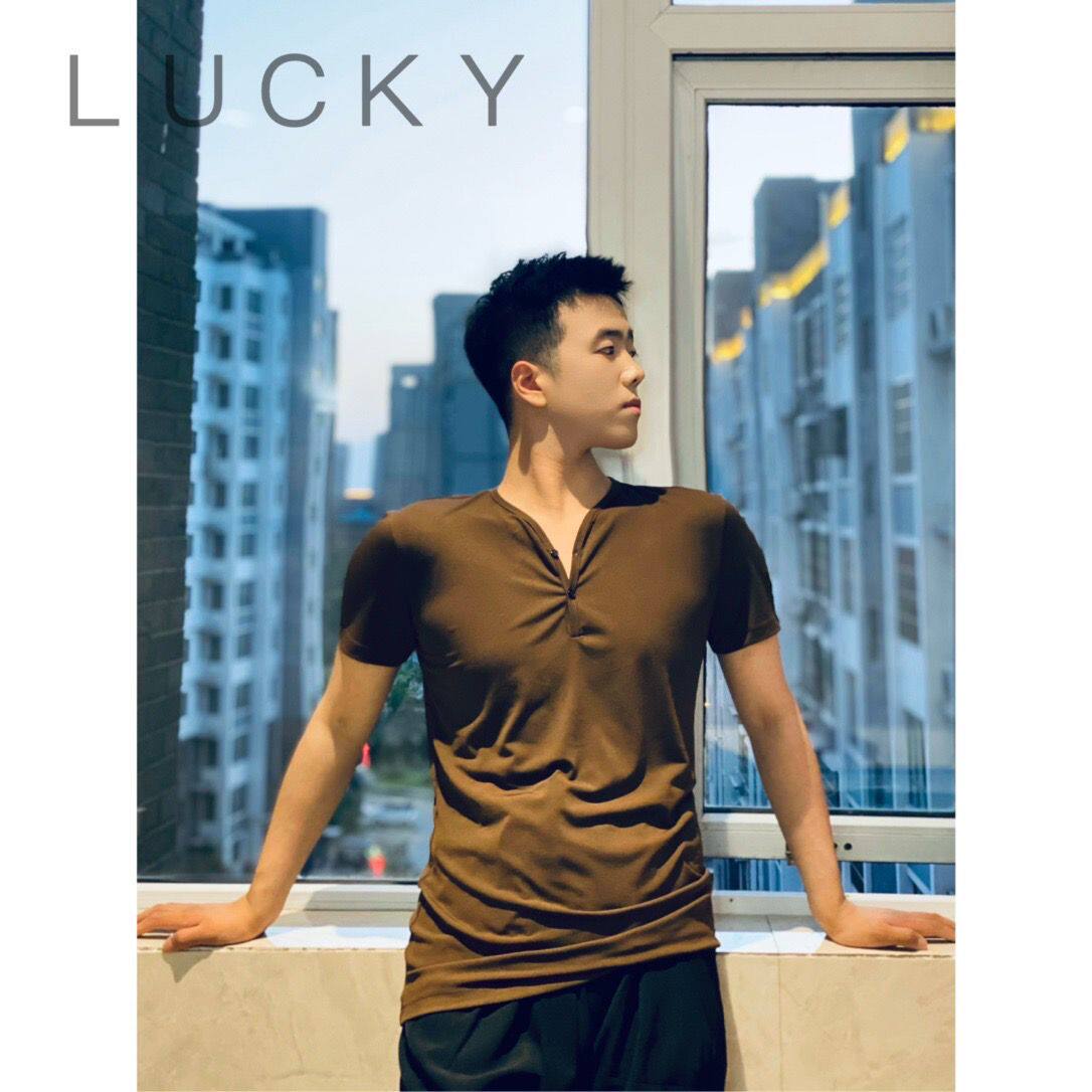 lucky028拉丁男士短袖V领上衣纽扣设计练功服两色可选