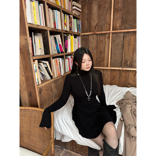 大小姐微胖大码“都市漫游”气质显瘦半高领长袖针织连衣裙小黑裙