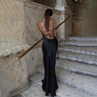 Sexy slim fit backless strapless dress性感修身露背绑带连衣裙