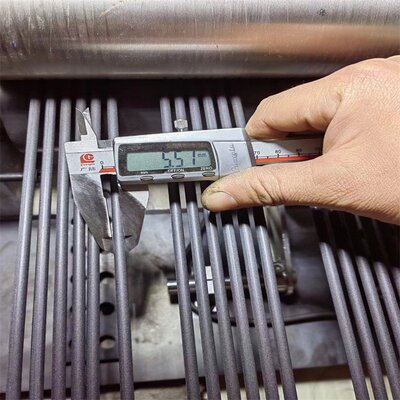 防静电peek PEEK-CA30 GF30 黑色加碳纤PEEK棒 耐温聚醚醚酮板