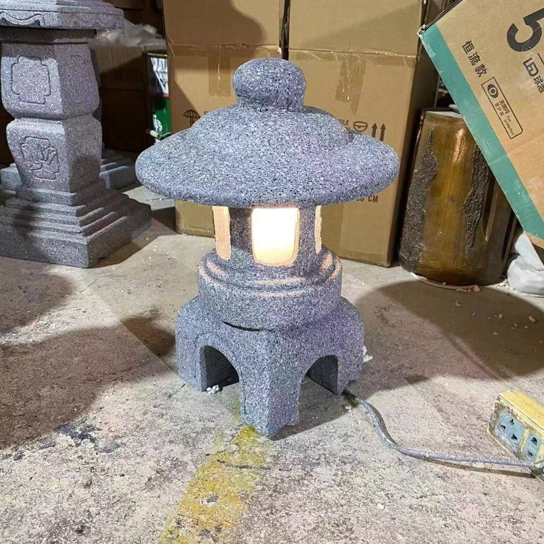 石头草坪灯仿真树脂动物暖光草坪灯太阳能草坪灯