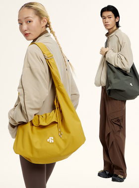 VAOPER喂牌休闲运动斜挎包男大容量通勤旅行单肩包饺子包女