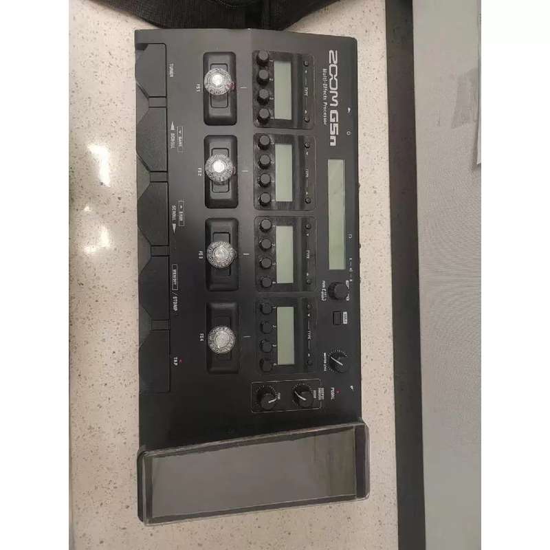 议价Zoom g5n综合效果器 较新 带包 原厂电源 基本无磕碰