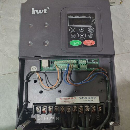 议价变频器 CHV100—015G—4 实物拍摄