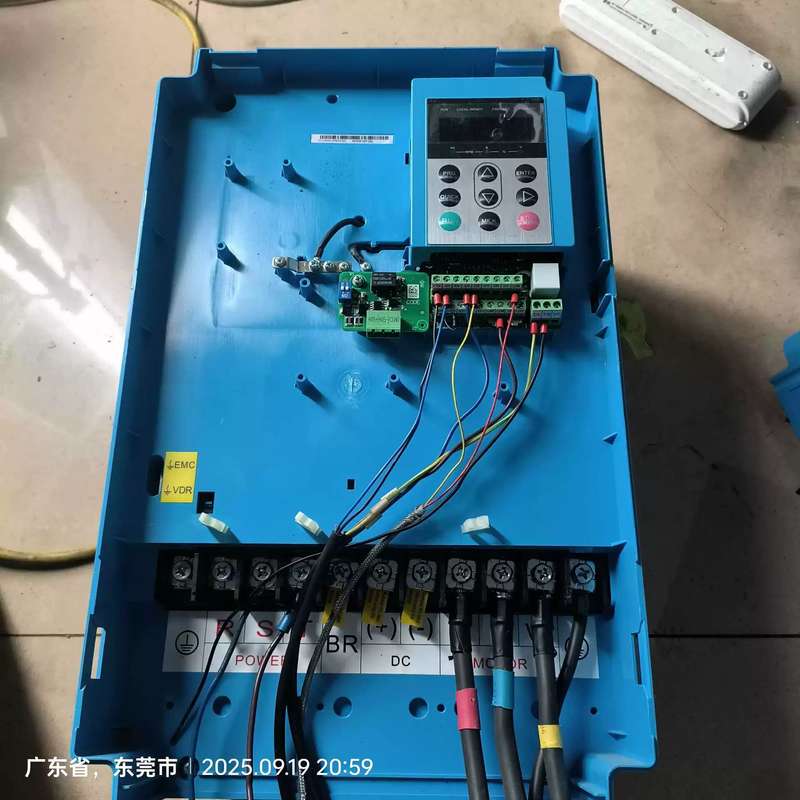 议价MOBO空压机变频器一台
