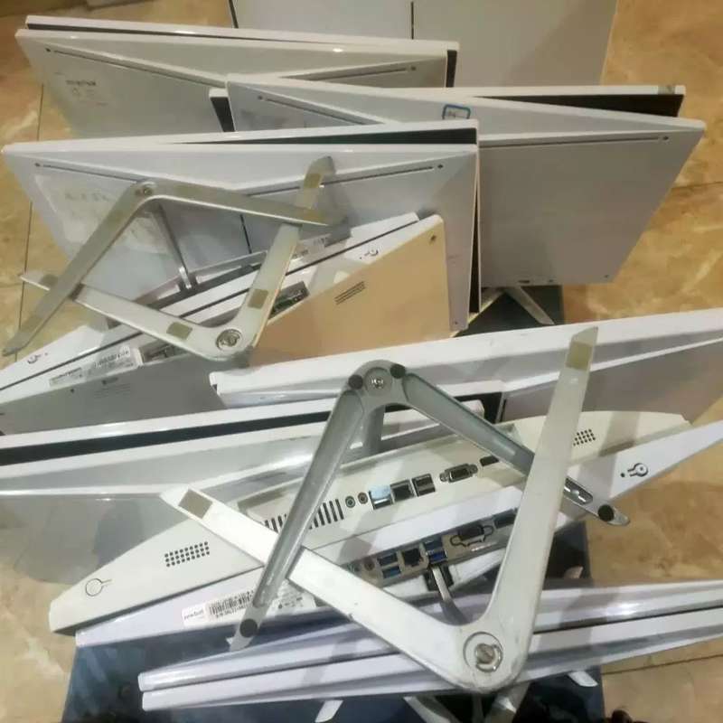 议价40台七彩虹22寸无边框一体机，四核处理器J3160，4G内