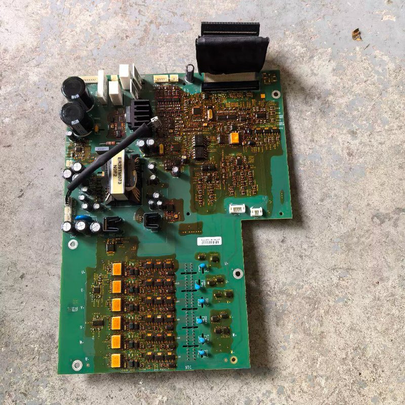 ATV61HD22N4Z ATV71HD22N4Z 22KW变频器驱动板 电源板议价维修