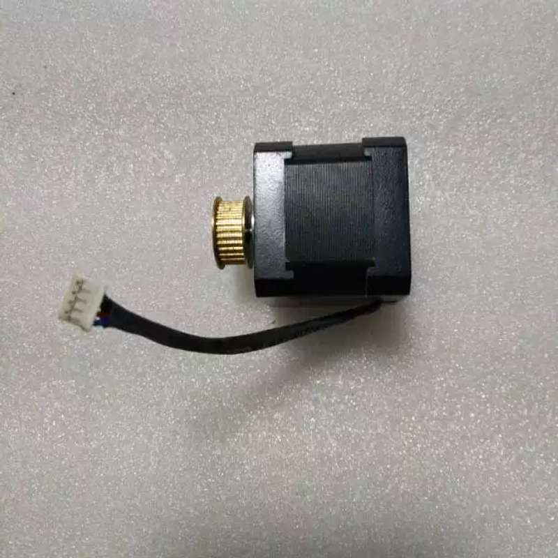 议价电机 42H40HM-050 XXL4 有37个 一个重量6两 在22-5箱