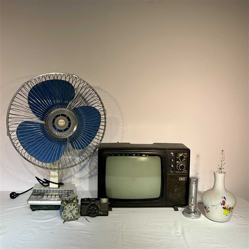 八十年代民俗老物件老旧电风扇z电视机旧货杂项火锅店民宿收藏摆