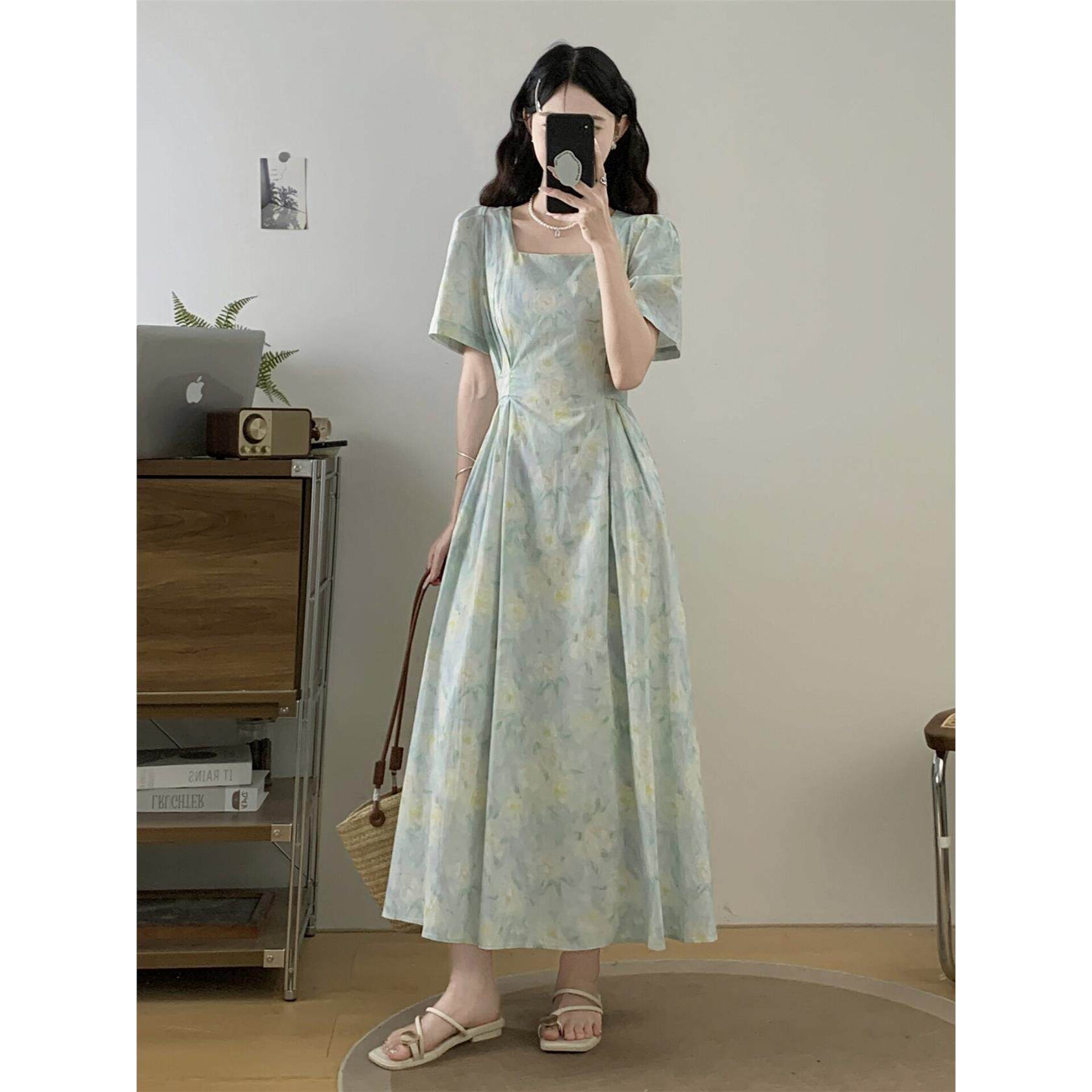 复古碎花方领连衣裙女夏
