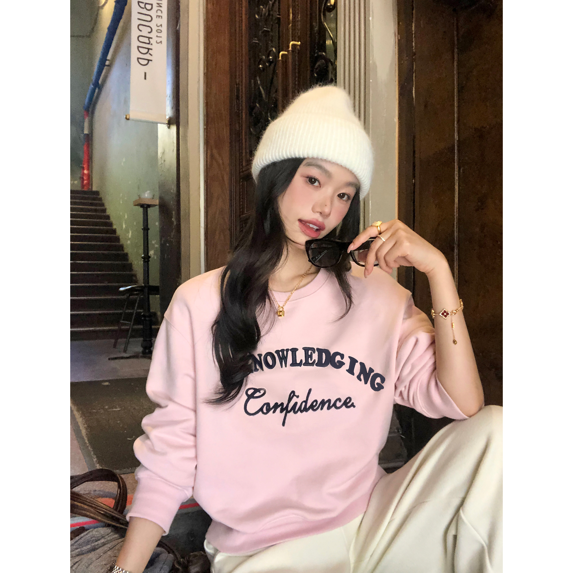 慵懒画报字母印花卫衣圆领上衣