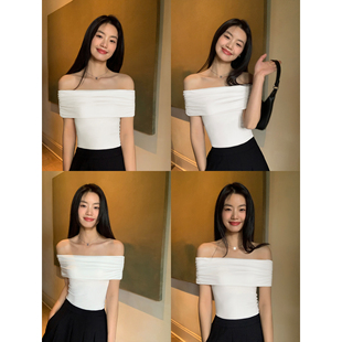 pusumede t恤女夏设计感气质性感锁骨露肩上衣 白色一字肩针织短袖