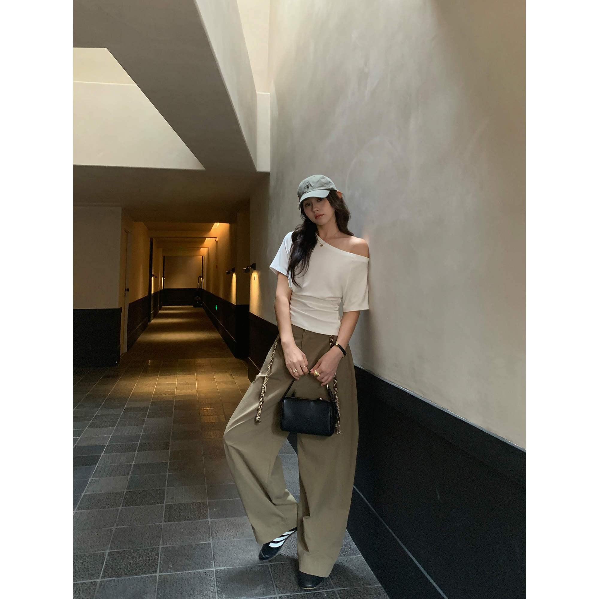 pusumede 弧形分割线|复古怀旧阔腿休闲裤女高腰宽松直筒弯刀裤