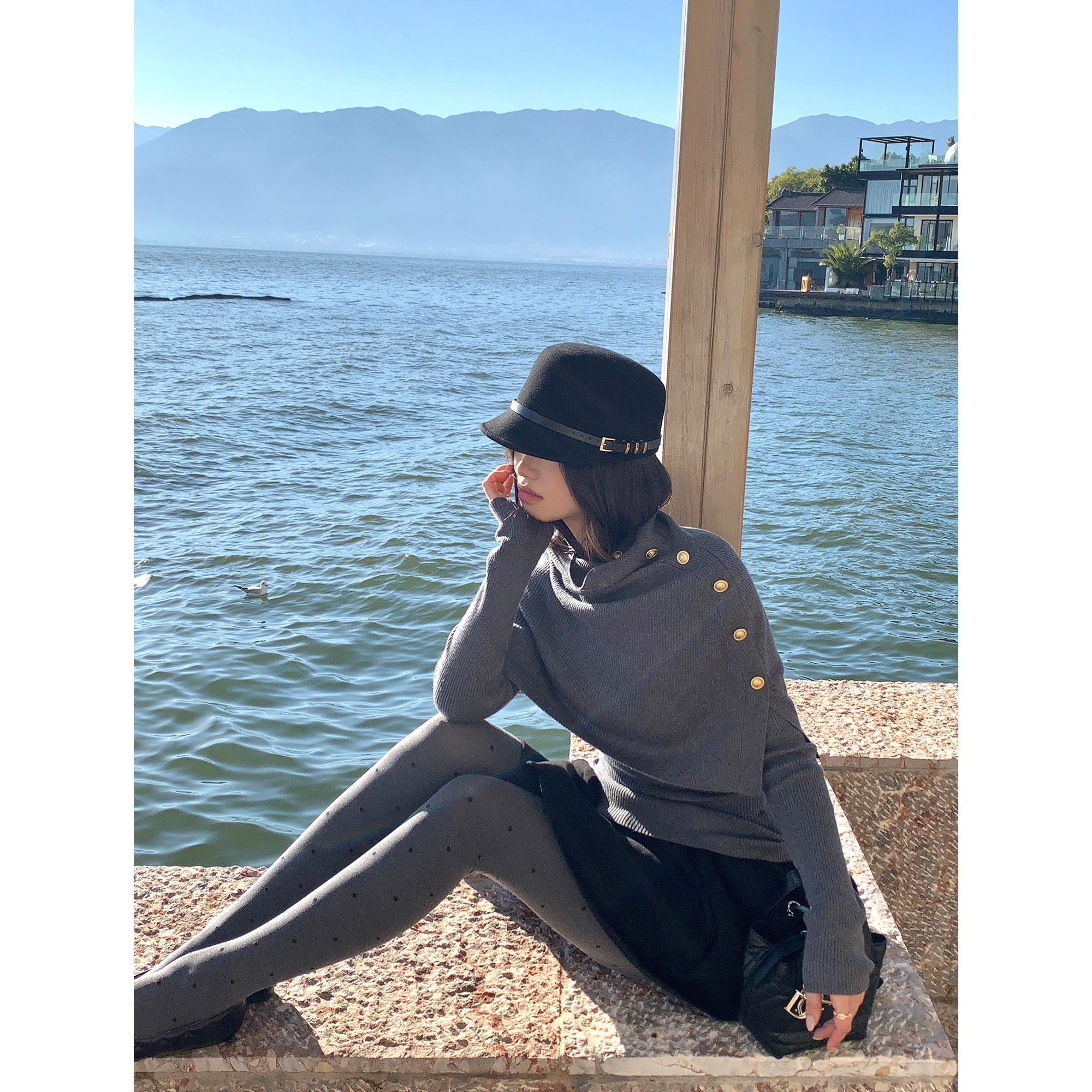 pusumede 知性优雅 黑色斗篷针织衫女设计感可拆披肩修身高领毛衣