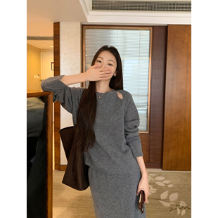 直筒半裙套装 羊毛圆领毛衣女设计感镂空针织衫 慵懒漫型 pusumede