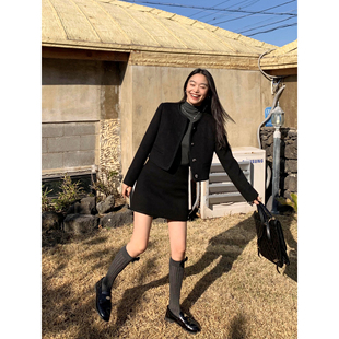 黑色圓領(lǐng)小香風(fēng)毛呢外套女秋冬設(shè)計(jì)感氣質(zhì)百搭短款 pusumede 上衣