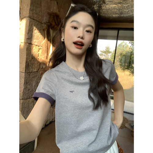 设计感刺绣撞色短袖T恤女