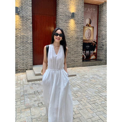 pusumede清冷感 1OO亚麻连衣裙女气质背心裙挂脖v领收腰无袖长裙