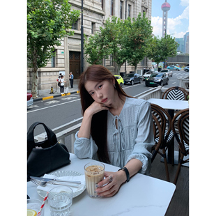 女气质温柔圆领长袖 pusumede 蝴蝶结系带衬衫 法式 上衣 氛围收割