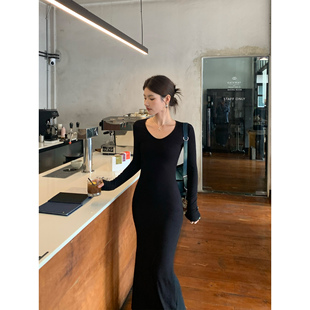 长袖 黑色v领修身 连衣裙女气质包臀鱼尾裙子 现货6折 pusumede