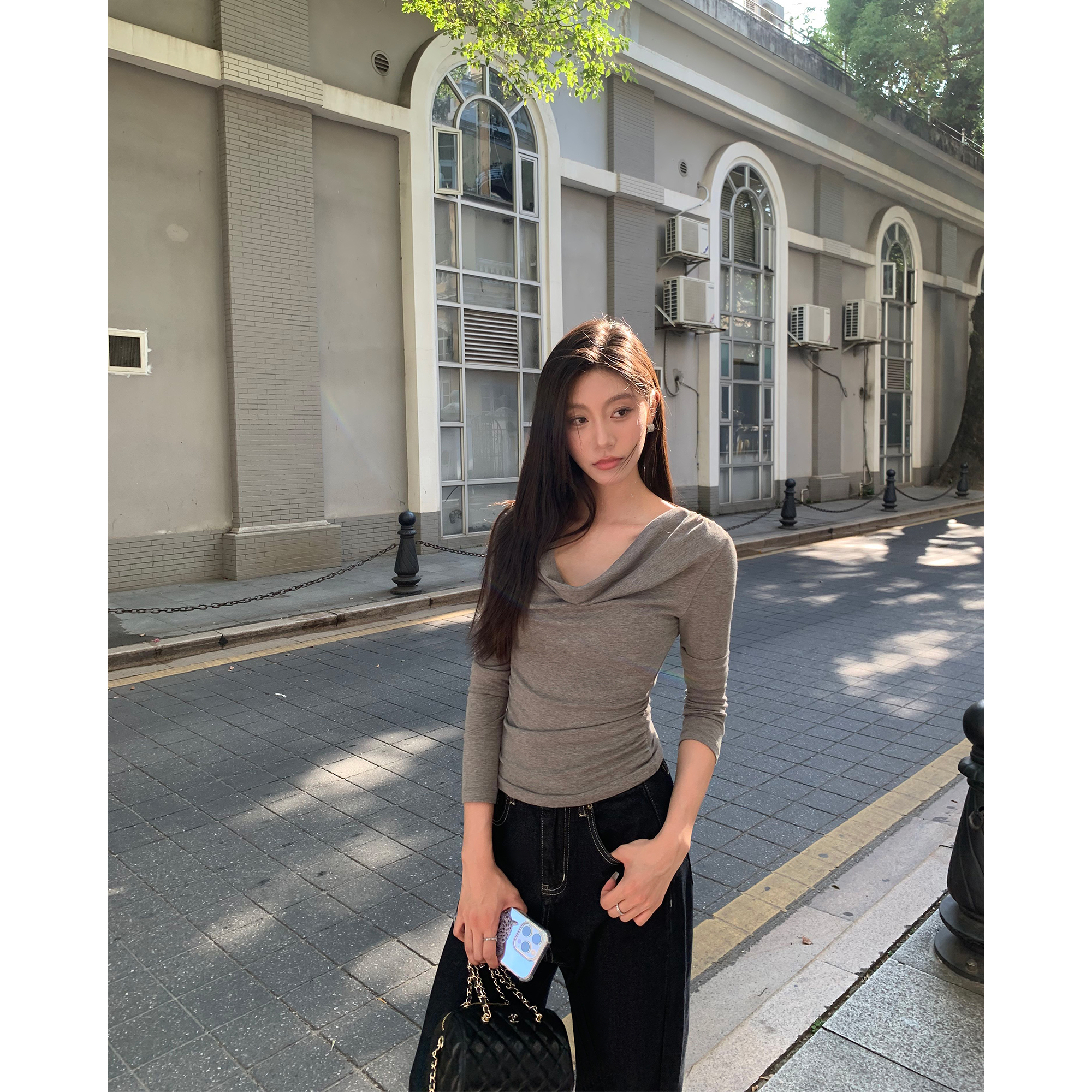 智性拿捏白色荡领针织衫长袖T恤