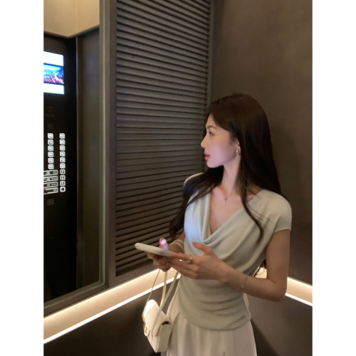 优雅荡领小飞袖针织衫莱赛尔上衣