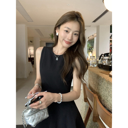 pusumede黑色无袖背心连衣裙女高级感气质圆领收腰小个子a字短裙