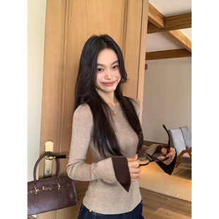 pusumede 柔糯云朵感 撞色拼接圆领长袖针织衫女修身内搭打底上衣