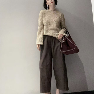 气质格调花纱镂空上衣MT10013