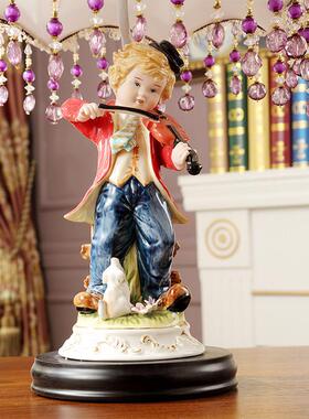 欧式瓷偶小男孩拉提琴女孩单车摆件高档手工艺术品陶瓷装饰品