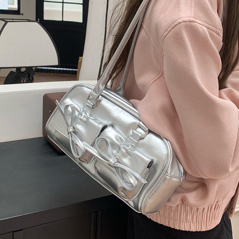 2026新款蝴蝶结单肩腋下包包女手提枕头包保龄球包时尚通勤包