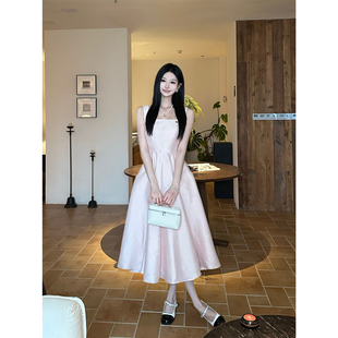 高级感精致简约鱼骨露背吊带轻礼服连衣裙