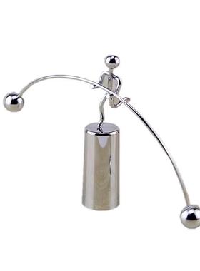 金属平衡球电镀小铁人平衡摆减压桌面摆件工艺品定制