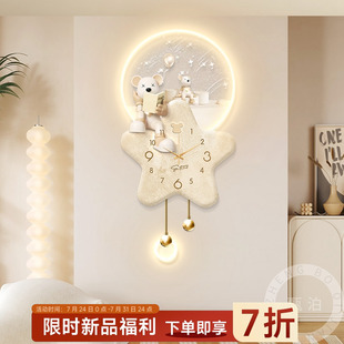 奶油风暴力熊客厅装 2025新款 饰画轻奢高级感餐厅过道背景墙壁挂灯