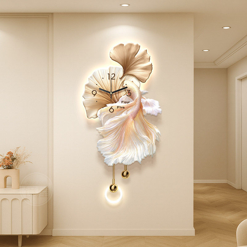 奶油风电视背景墙装饰画锦鲤钟表客厅挂钟轻奢高级感时钟格栅壁灯