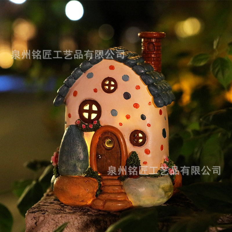 太阳能卡通小屋树脂夜灯