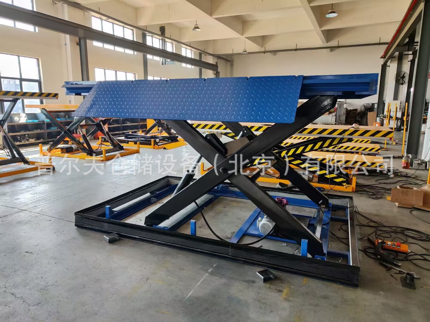 电动液压剪叉式汽车举升机移动维修固定升降平台舞台工作台货梯